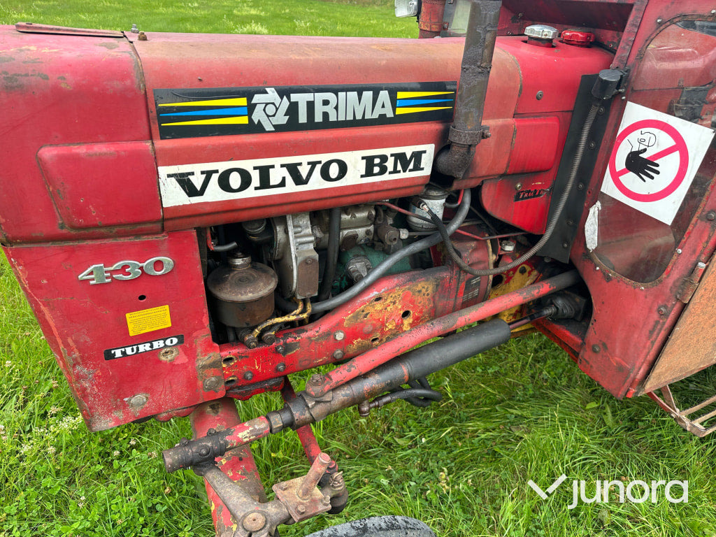 טרקטור חקלאי Volvo Bm 430 med farma skogsvagn: תמונה 28