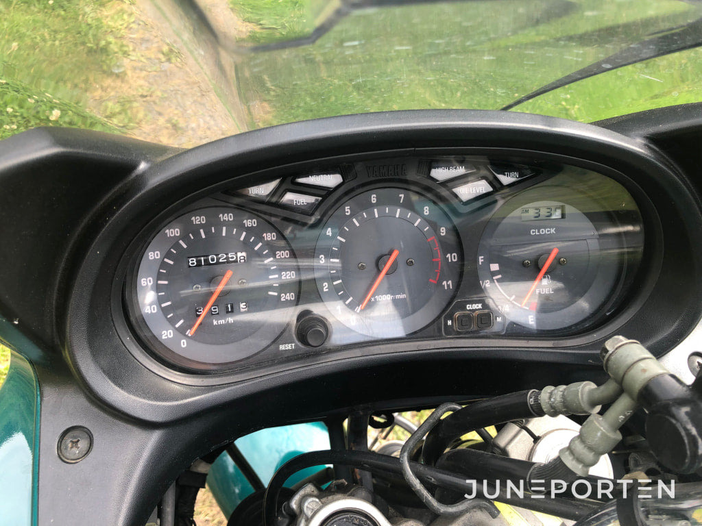 Yamaha Xj 900s - אופנוע: תמונה 5 Yamaha Xj 900s - אופנוע: תמונה 5