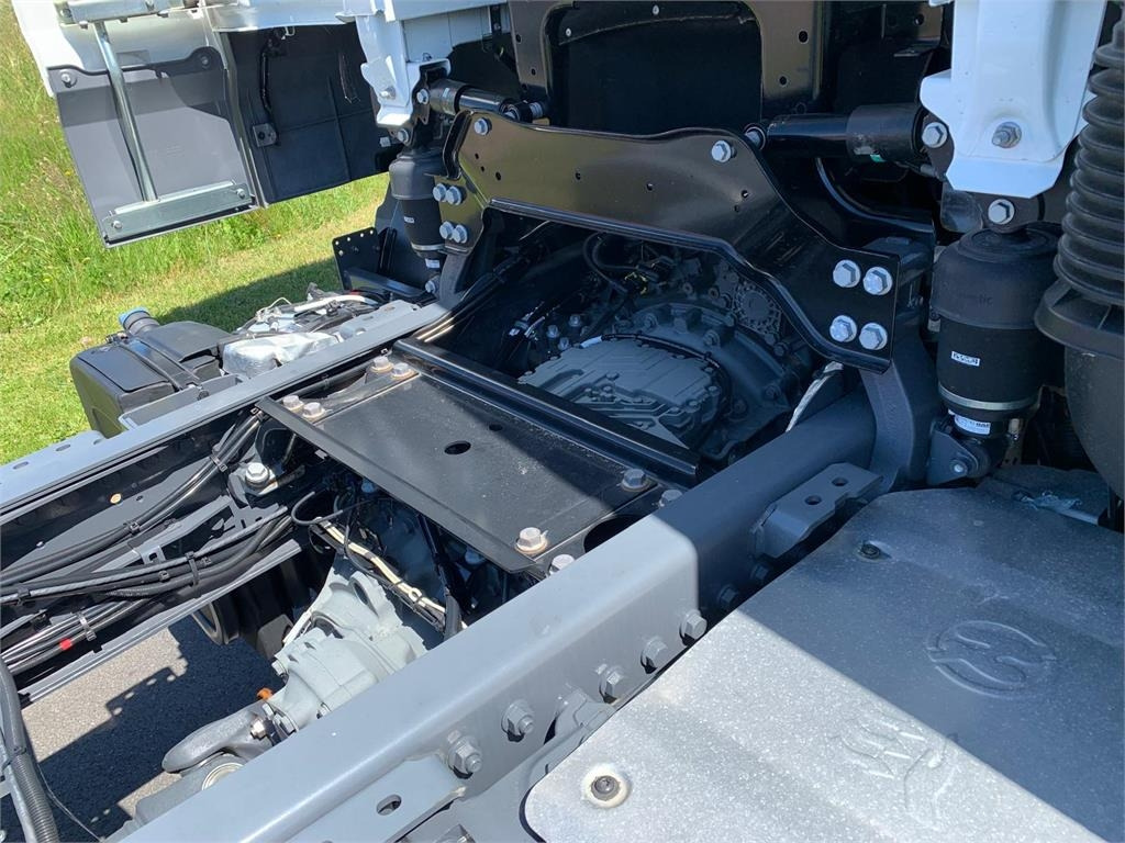 DAF XF 430 FAW 8x4*4 Tridem - משאית עם שלדת תא: תמונה 5 DAF XF 430 FAW 8x4*4 Tridem - משאית עם שלדת תא: תמונה 5