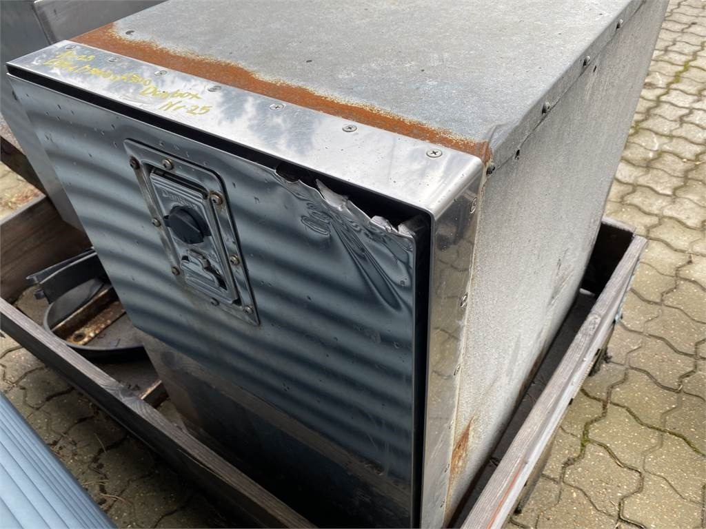 Danbox L480 x H710 x D700 mm - כלי/ ציוד: תמונה 1 Danbox L480 x H710 x D700 mm - כלי/ ציוד: תמונה 1