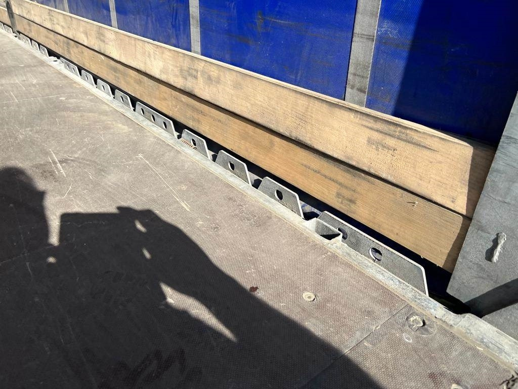 Hangler 13,6 mtr SDS-H 420 - סמיטריילר עם וילונות צד: תמונה 5 Hangler 13,6 mtr SDS-H 420 - סמיטריילר עם וילונות צד: תמונה 5