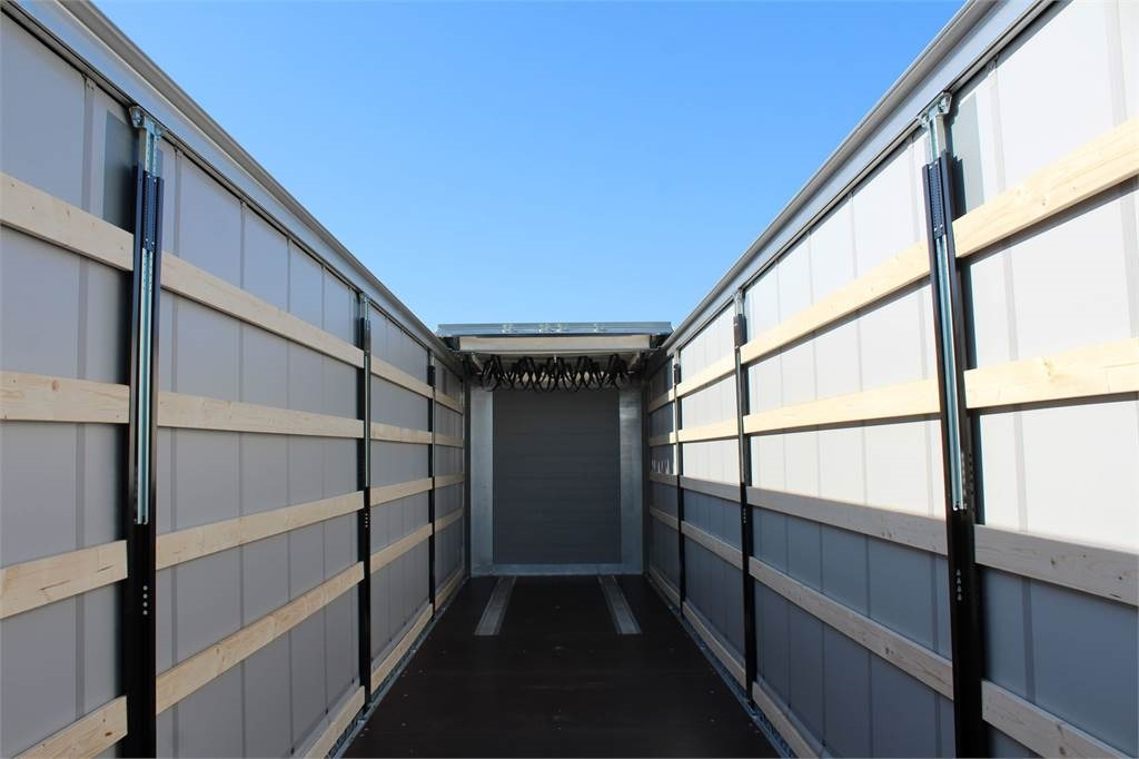 Hangler SDS-H 420 3-aks XL-godkendt + hævetag - סמיטריילר עם וילונות צד: תמונה 4 Hangler SDS-H 420 3-aks XL-godkendt + hævetag - סמיטריילר עם וילונות צד: תמונה 4