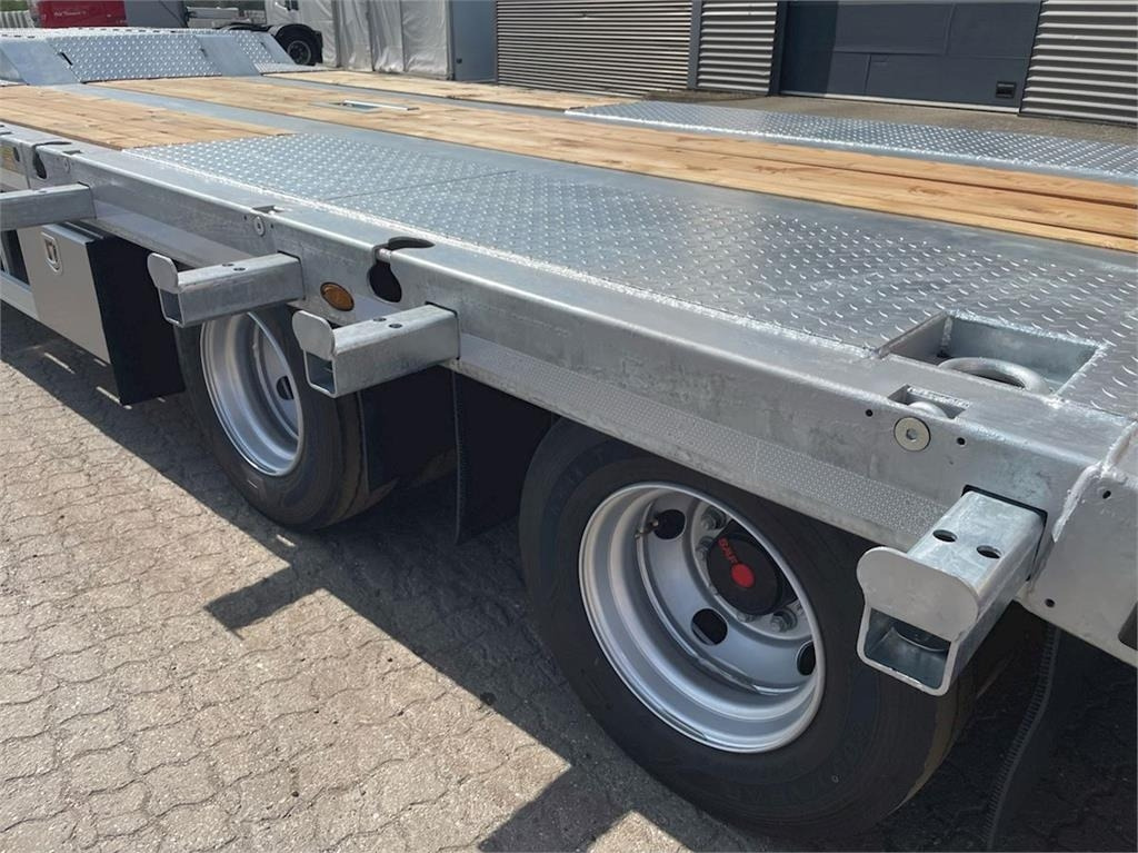 Hangler VTS-H 400 4 akslet - 2 delt ramper - קרון נגרר עם מטען נמוך: תמונה 3 Hangler VTS-H 400 4 akslet - 2 delt ramper - קרון נגרר עם מטען נמוך: תמונה 3