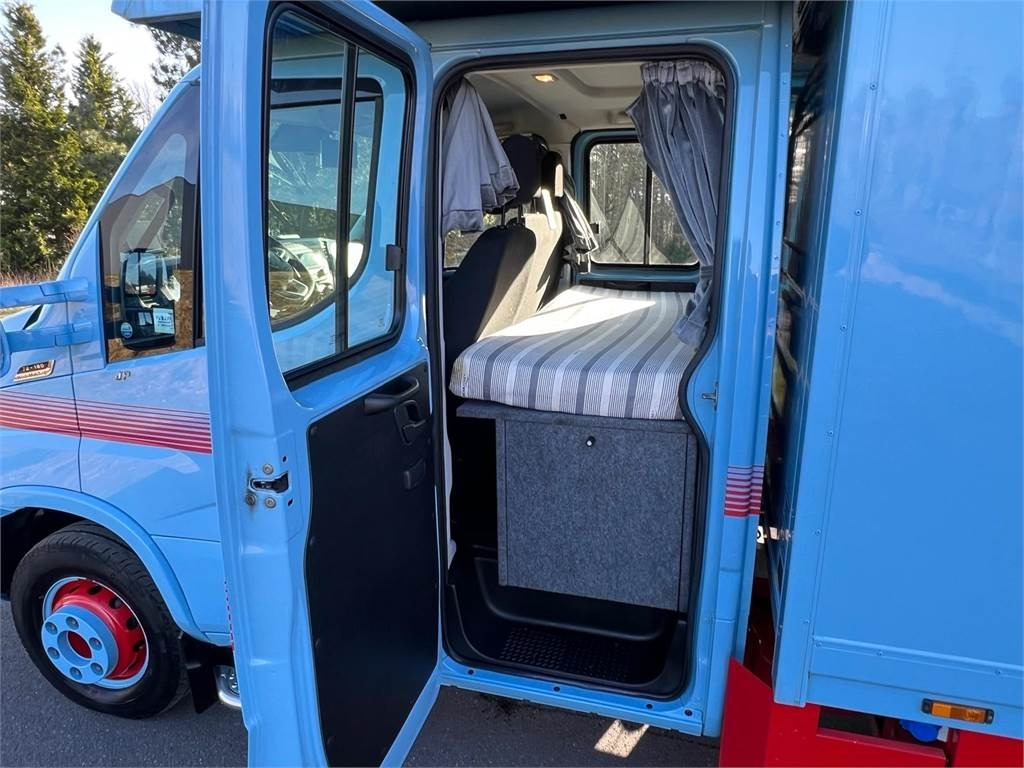 Iveco Daily 70C18 - dobbelt cab - משאית תיבה: תמונה 4 Iveco Daily 70C18 - dobbelt cab - משאית תיבה: תמונה 4