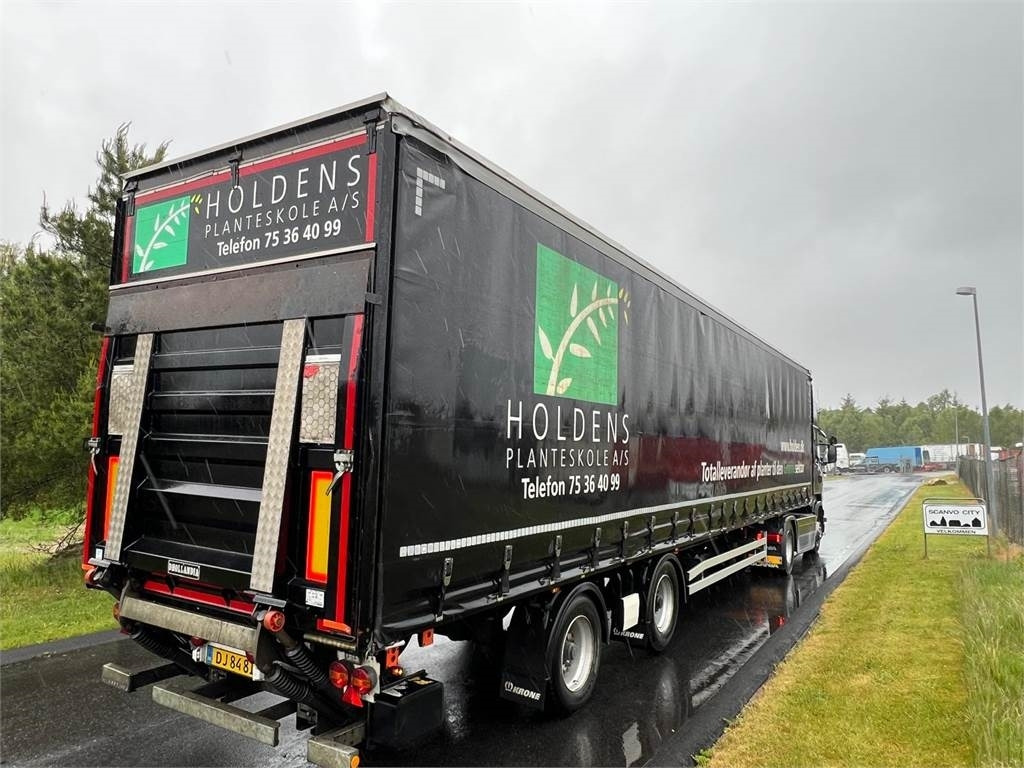 Krone 13,6 mtr gardin - lodretstående lift - סמיטריילר עם וילונות צד: תמונה 1 Krone 13,6 mtr gardin - lodretstående lift - סמיטריילר עם וילונות צד: תמונה 1