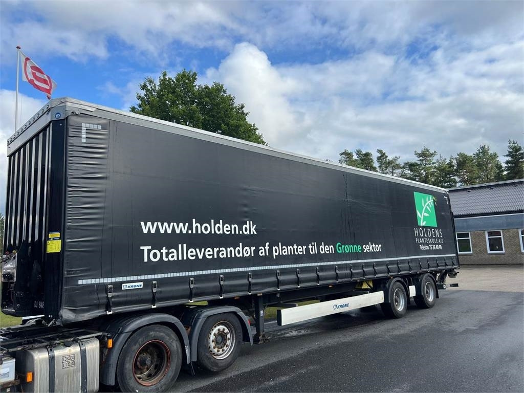 Krone 13,6 mtr gardin - lodretstående lift - סמיטריילר עם וילונות צד: תמונה 1 Krone 13,6 mtr gardin - lodretstående lift - סמיטריילר עם וילונות צד: תמונה 1