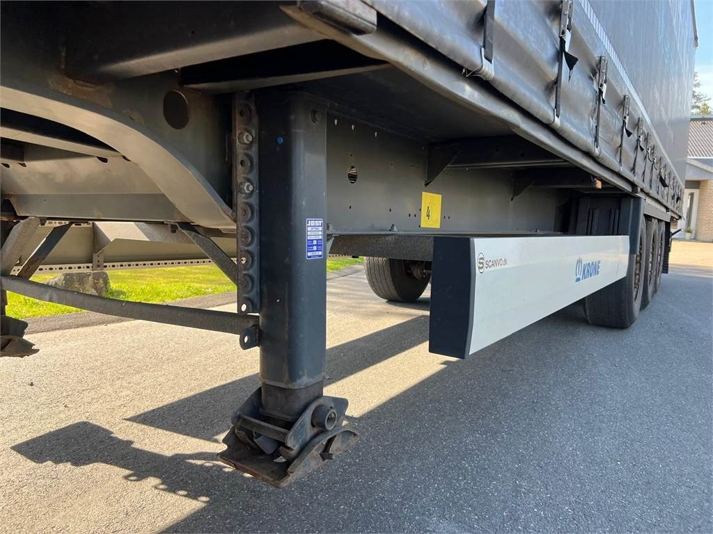 סמיטריילר עם וילונות צד Krone 13,6 mtr: תמונה 8