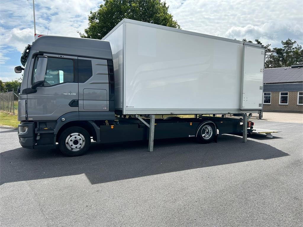 MAN TGL 8-220 4x2 BL incl. 2 stk veksellad - מוביל מכולות/ משאית החלפת גוף: תמונה 4 MAN TGL 8-220 4x2 BL incl. 2 stk veksellad - מוביל מכולות/ משאית החלפת גוף: תמונה 4