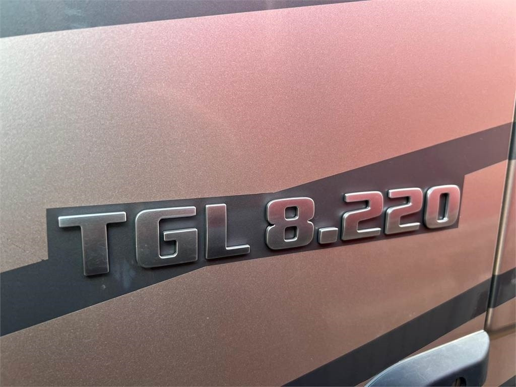 MAN TGL 8-220 4x2 BL incl. 2 stk veksellad - משאית תיבה: תמונה 1 MAN TGL 8-220 4x2 BL incl. 2 stk veksellad - משאית תיבה: תמונה 1