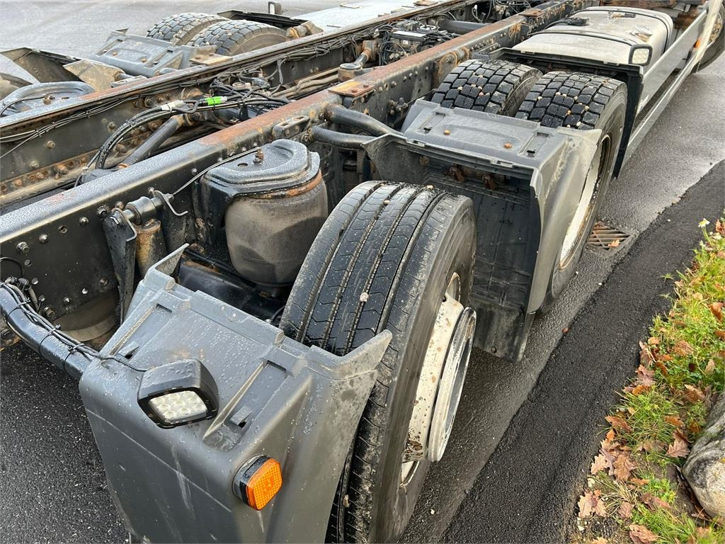 מוביל מכולות/ משאית החלפת גוף MAN TGS 26-440 6x2-4 LL: תמונה 18 מוביל מכולות/ משאית החלפת גוף MAN TGS 26-440 6x2-4 LL: תמונה 18