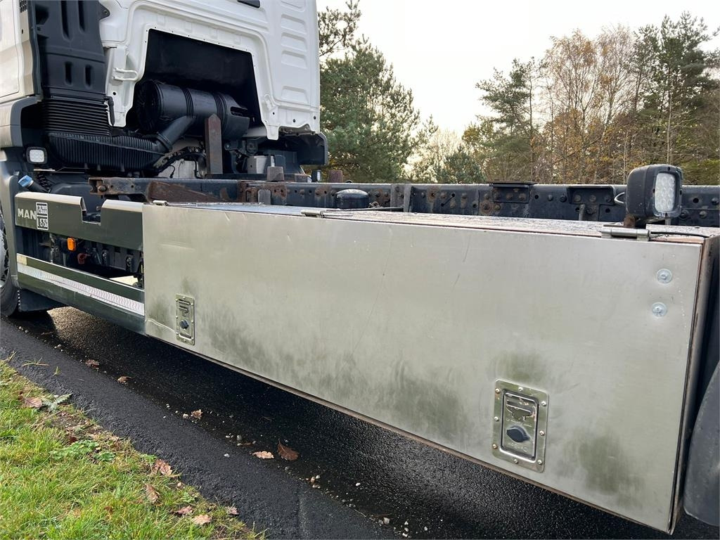 מוביל מכולות/ משאית החלפת גוף MAN TGS 26-440 6x2-4 LL: תמונה 11 מוביל מכולות/ משאית החלפת גוף MAN TGS 26-440 6x2-4 LL: תמונה 11
