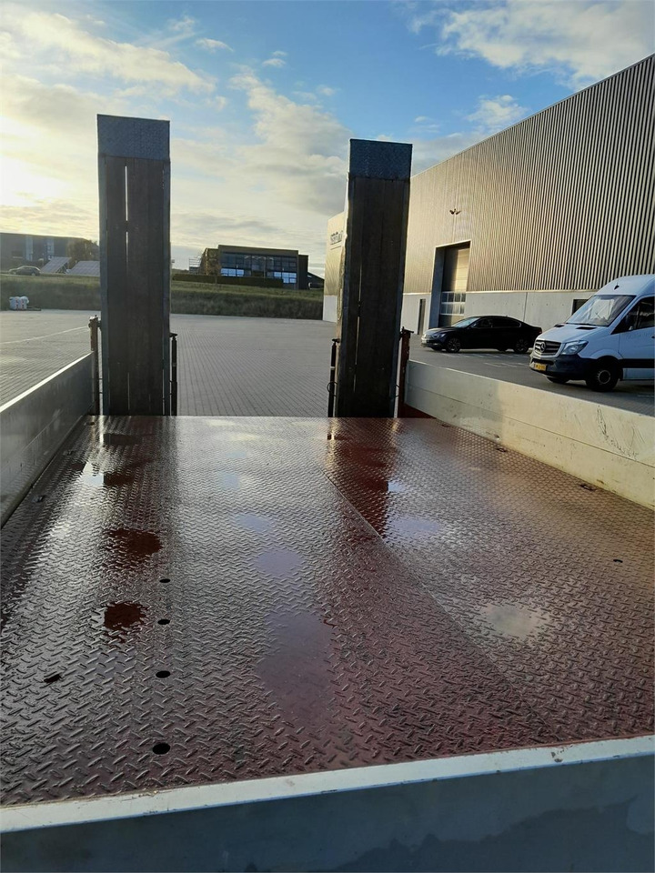 MTDK KC200 11,8 ton 5,2 mtr lad + ramper - קרון נגרר עם מטען נמוך: תמונה 4 MTDK KC200 11,8 ton 5,2 mtr lad + ramper - קרון נגרר עם מטען נמוך: תמונה 4