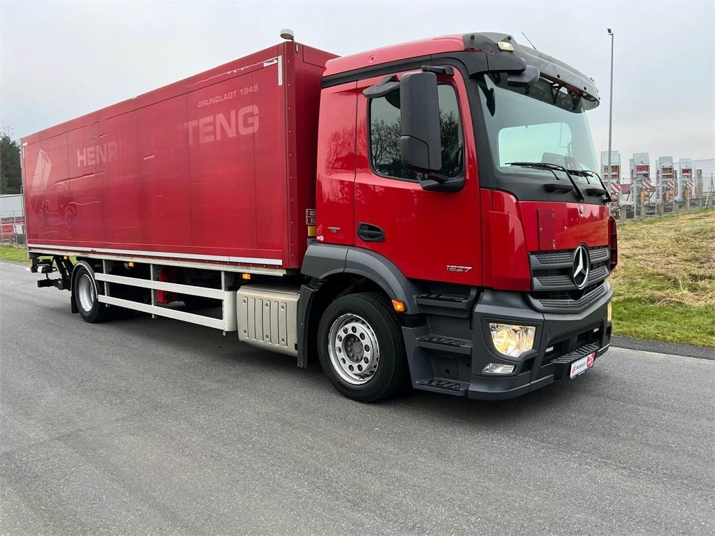 Mercedes-Benz Antos 1827 LnR - משאית תיבה: תמונה 3 Mercedes-Benz Antos 1827 LnR - משאית תיבה: תמונה 3