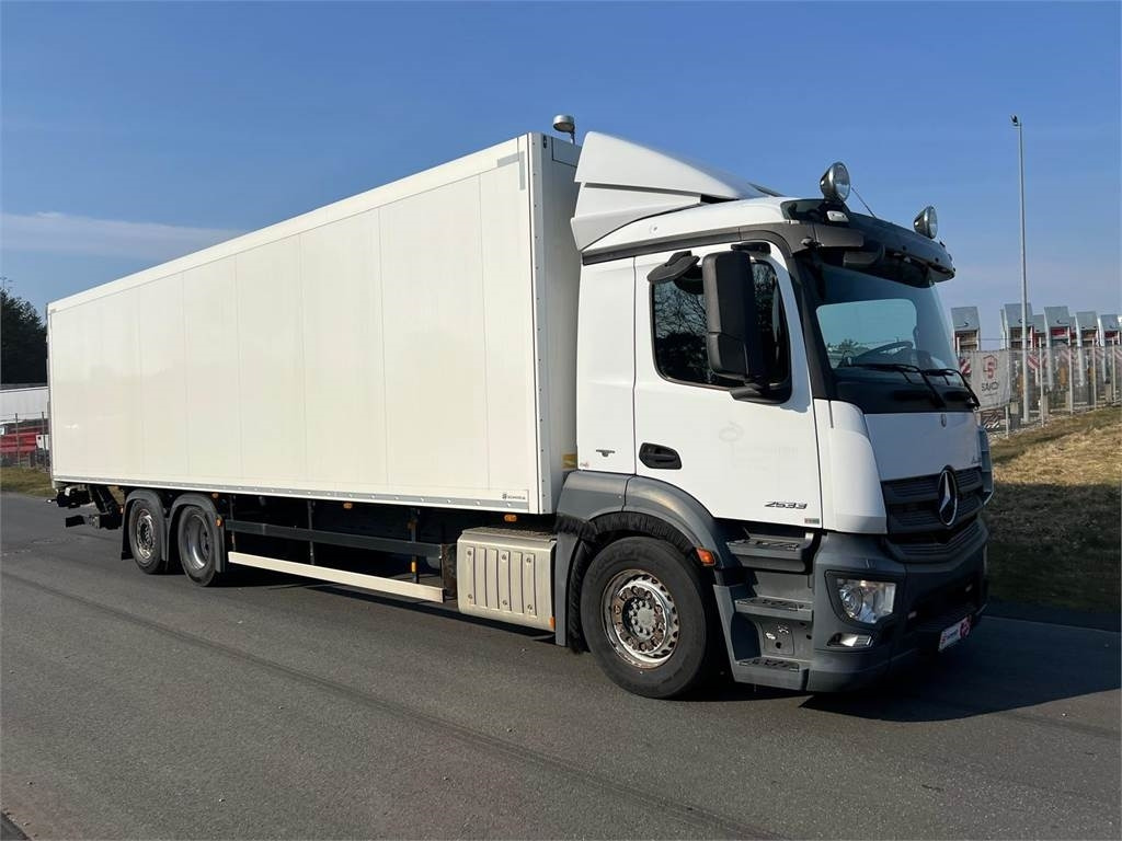 Mercedes-Benz Antos 2533 L - משאית תיבה: תמונה 2 Mercedes-Benz Antos 2533 L - משאית תיבה: תמונה 2