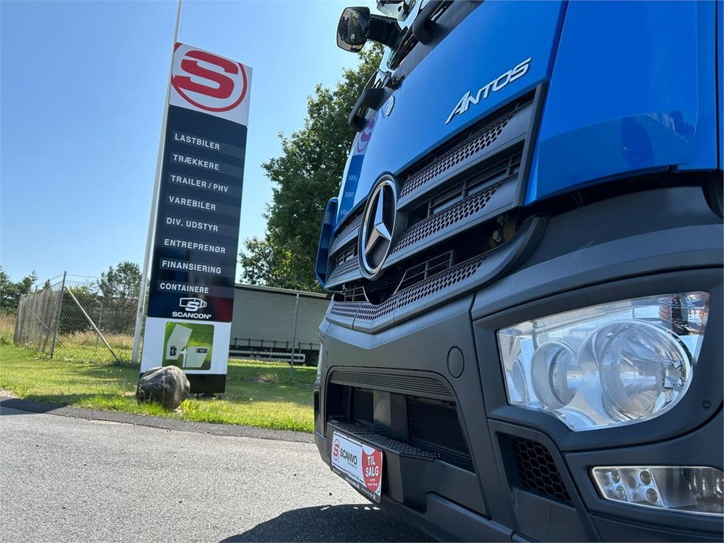 Mercedes-Benz Antos 2546 - Hiab 192 E kran - משאית דילוג העמסה: תמונה 4 Mercedes-Benz Antos 2546 - Hiab 192 E kran - משאית דילוג העמסה: תמונה 4