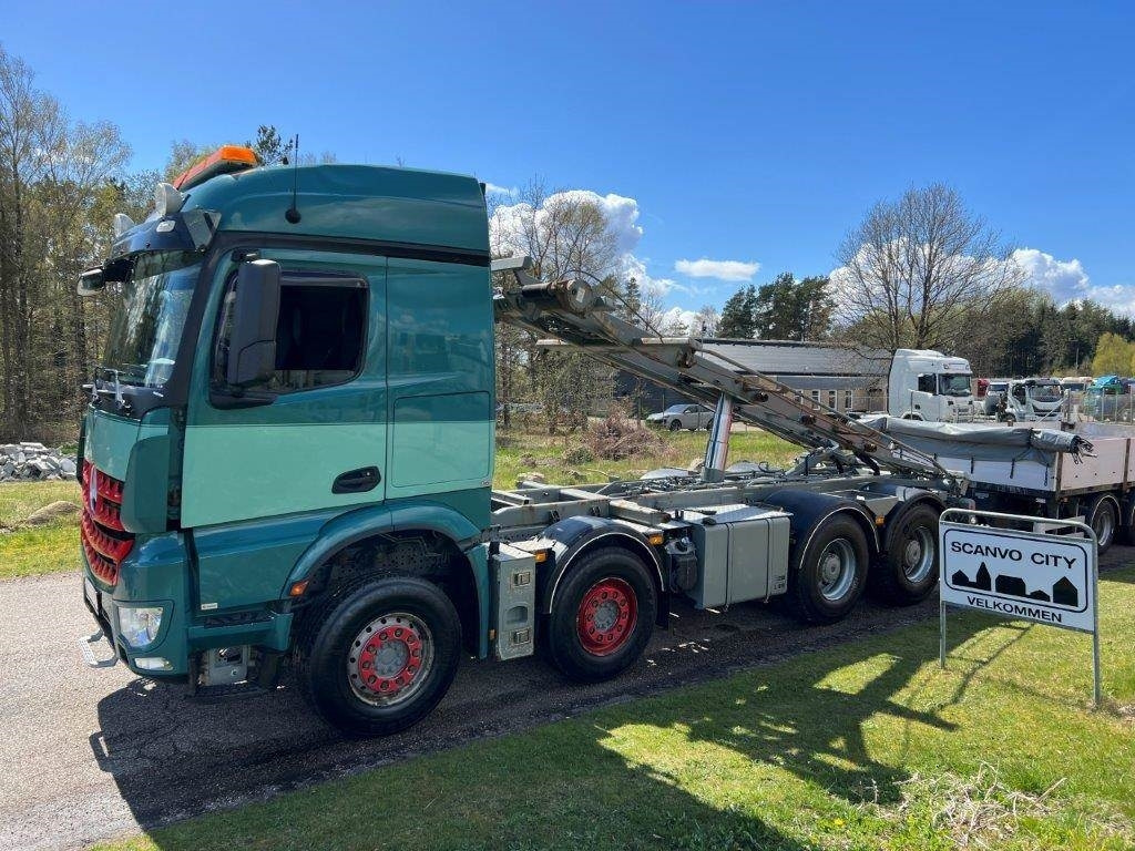 Mercedes-Benz Arocs 3251 K - משאית דילוג העמסה: תמונה 1 Mercedes-Benz Arocs 3251 K - משאית דילוג העמסה: תמונה 1