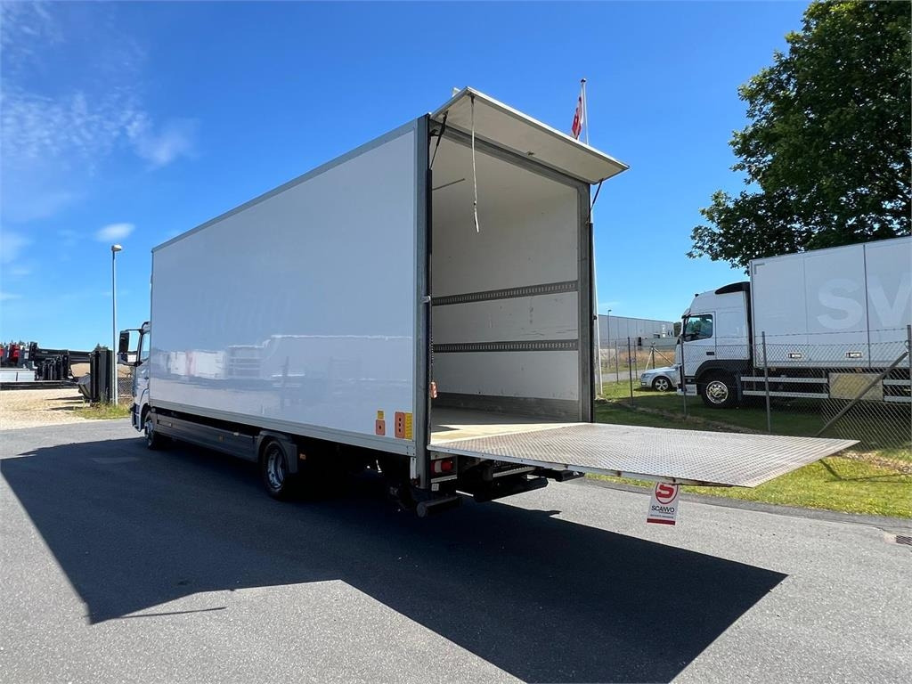 Mercedes-Benz Atego 1224 LnR - משאית תיבה: תמונה 4 Mercedes-Benz Atego 1224 LnR - משאית תיבה: תמונה 4