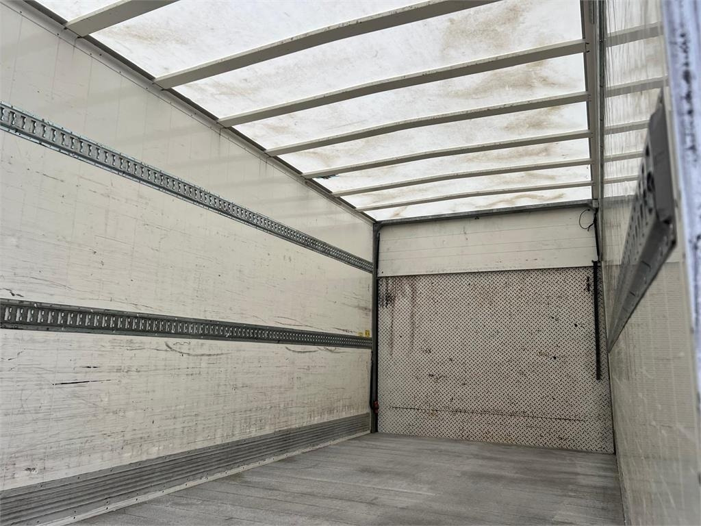 Mercedes-Benz Atego 1224 LnR - משאית תיבה: תמונה 5 Mercedes-Benz Atego 1224 LnR - משאית תיבה: תמונה 5