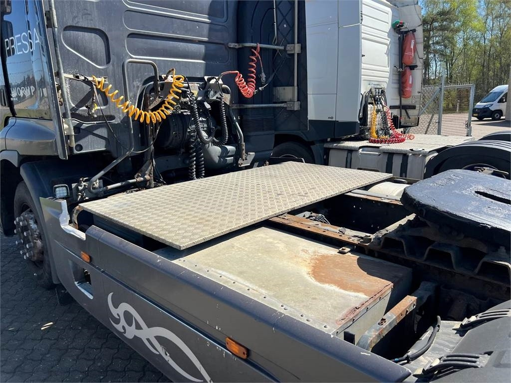 Renault Premium 440 DXI - יחידת טרקטור: תמונה 3 Renault Premium 440 DXI - יחידת טרקטור: תמונה 3