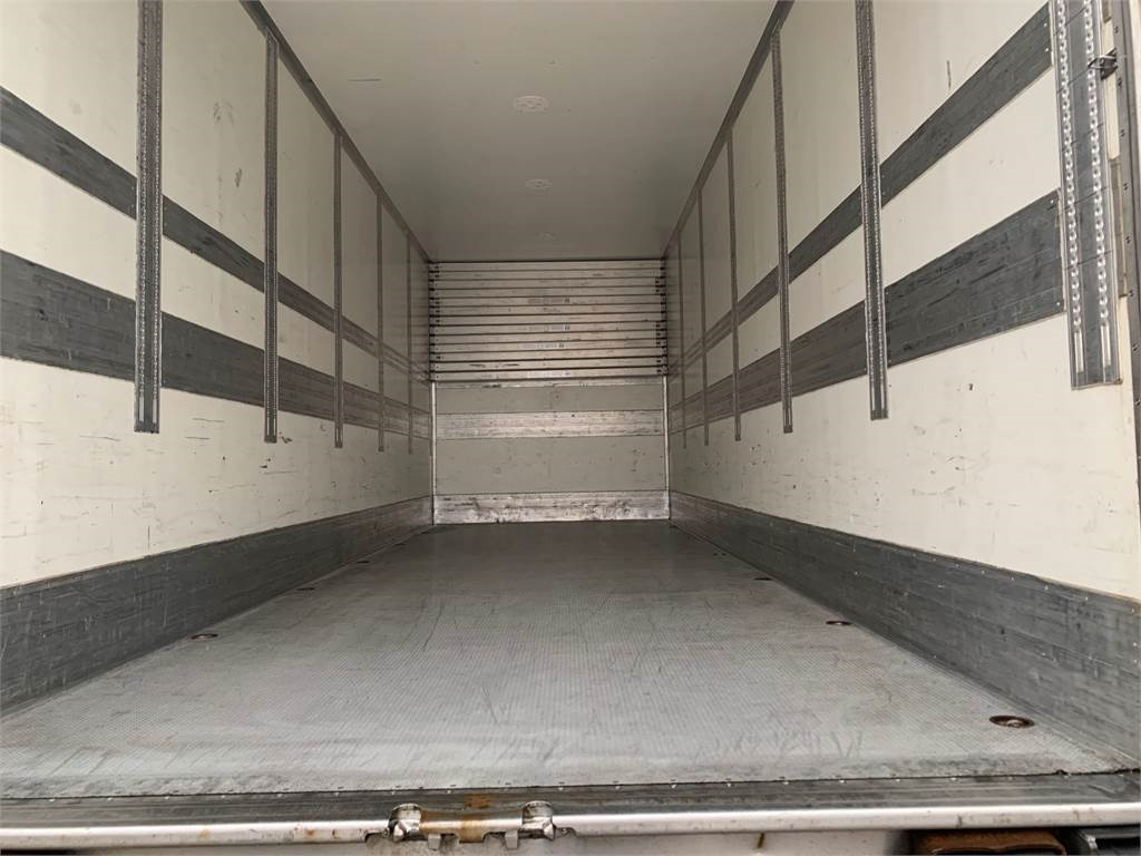 Renders 20 ton - boks med dobbelt dæk - קרון נגרר בתיבה סגורה: תמונה 2 Renders 20 ton - boks med dobbelt dæk - קרון נגרר בתיבה סגורה: תמונה 2