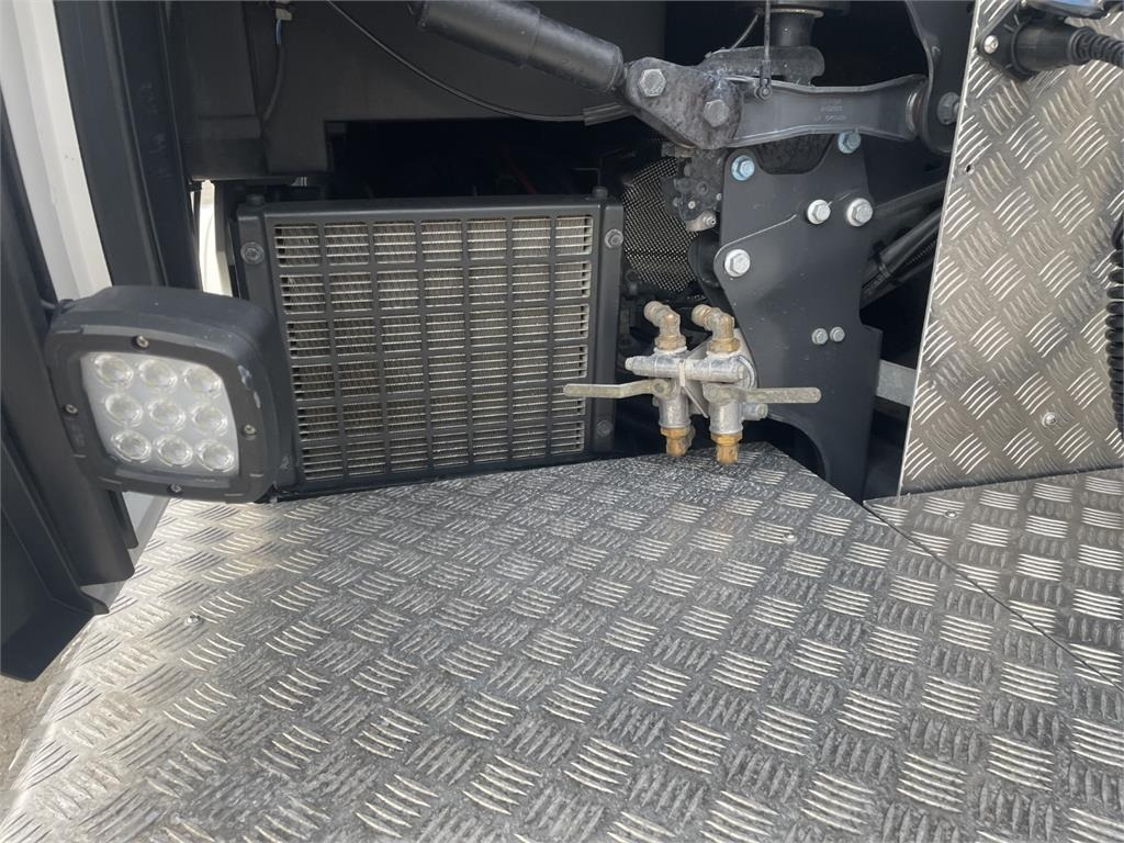 Scania S660 A 6x2 NB 2950 - יחידת טרקטור: תמונה 5 Scania S660 A 6x2 NB 2950 - יחידת טרקטור: תמונה 5