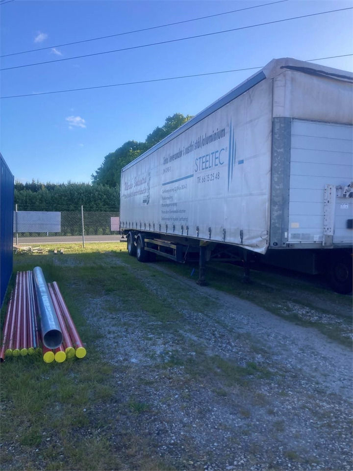 Schmitz 13,6 mtr gardin - lift - סמיטריילר עם וילונות צד: תמונה 2 Schmitz 13,6 mtr gardin - lift - סמיטריילר עם וילונות צד: תמונה 2
