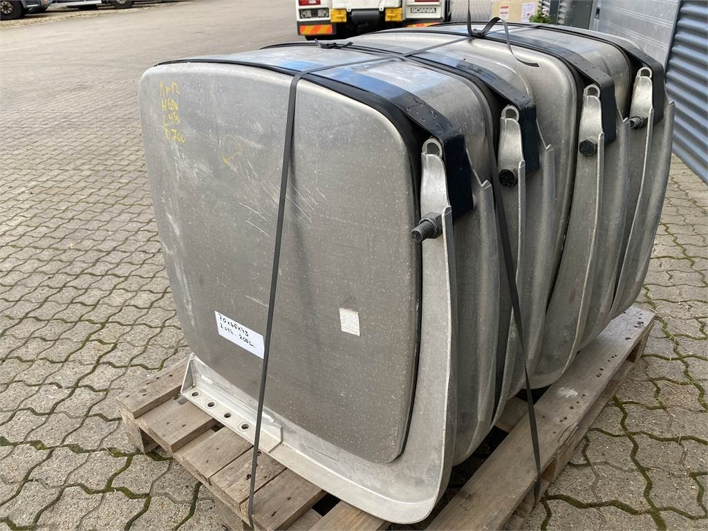 Volvo 200 ltr Volvo Dieseltank - מכל דלק עבור משאית: תמונה 3 Volvo 200 ltr Volvo Dieseltank - מכל דלק עבור משאית: תמונה 3