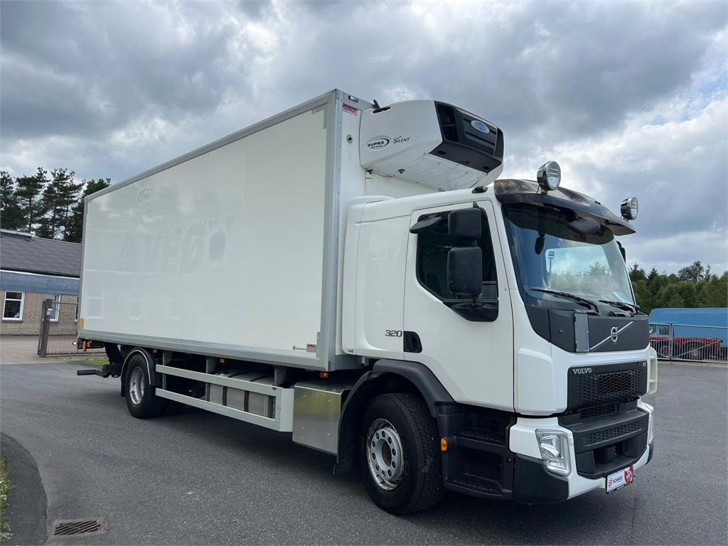 Volvo FE320 18 ton - משאית קירור: תמונה 2 Volvo FE320 18 ton - משאית קירור: תמונה 2
