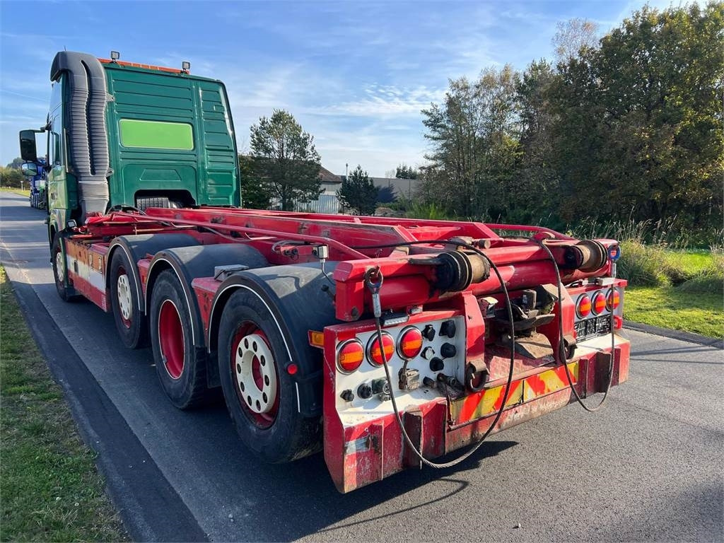 Volvo FM500 8x2*6 rigid pusher-tag tridem - משאית דילוג העמסה: תמונה 3 Volvo FM500 8x2*6 rigid pusher-tag tridem - משאית דילוג העמסה: תמונה 3