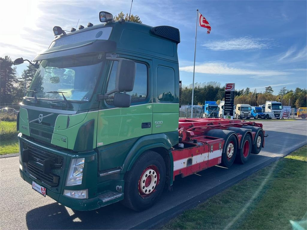 Volvo FM500 8x2*6 rigid pusher-tag tridem - משאית דילוג העמסה: תמונה 3 Volvo FM500 8x2*6 rigid pusher-tag tridem - משאית דילוג העמסה: תמונה 3