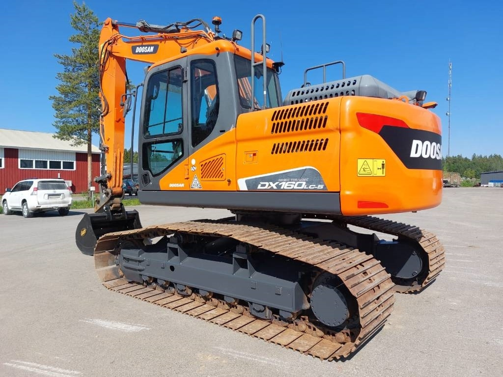 Doosan DX160LCH-5 METSÄALUSTA  - מחפר סורק: תמונה 2 Doosan DX160LCH-5 METSÄALUSTA  - מחפר סורק: תמונה 2
