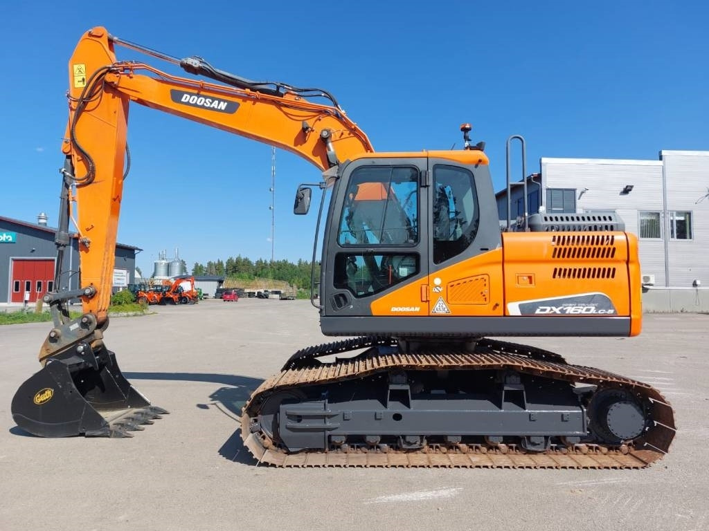 Doosan DX160LCH-5 METSÄALUSTA  - מחפר סורק: תמונה 1 Doosan DX160LCH-5 METSÄALUSTA  - מחפר סורק: תמונה 1