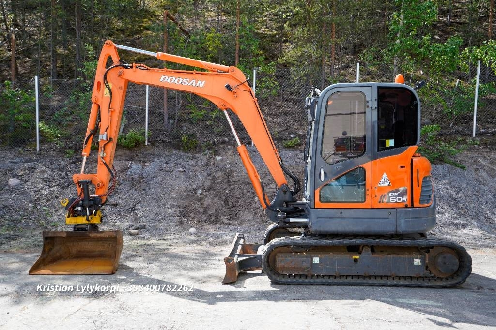Doosan DX60R ENGCONILLA - מיני מחפר: תמונה 1 Doosan DX60R ENGCONILLA - מיני מחפר: תמונה 1