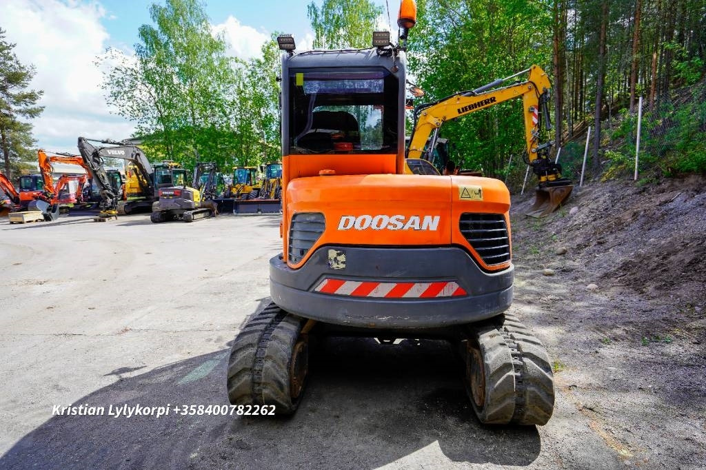 Doosan DX60R ENGCONILLA - מיני מחפר: תמונה 4 Doosan DX60R ENGCONILLA - מיני מחפר: תמונה 4