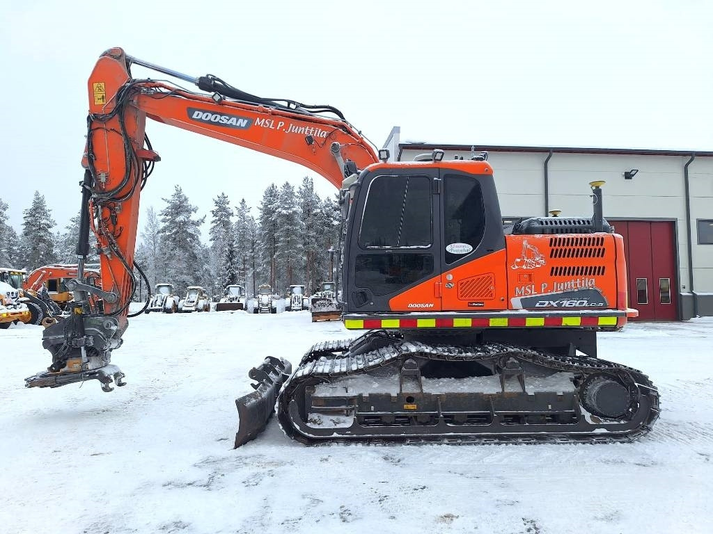Doosan MYYTY! SOLD! DX160LCH-5 METSÄMALLI - מחפר סורק: תמונה 1 Doosan MYYTY! SOLD! DX160LCH-5 METSÄMALLI - מחפר סורק: תמונה 1
