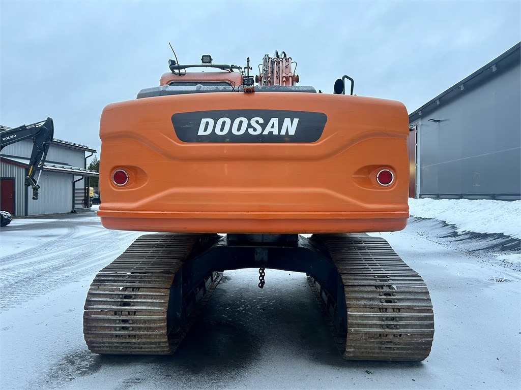 Doosan MYYTY! SOLD! DX180LCH PYÖRITTÄJÄLLÄ - מחפר סורק: תמונה 3 Doosan MYYTY! SOLD! DX180LCH PYÖRITTÄJÄLLÄ - מחפר סורק: תמונה 3