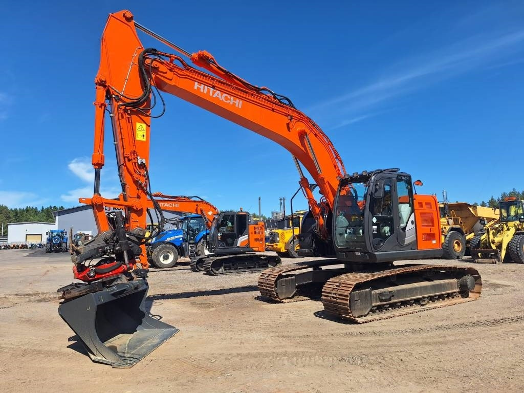 מחפר סורק Hitachi MYYTY! SOLD! ZX225USLC-5 PYÖRITTÄJÄ+PIHDIT: תמונה 8