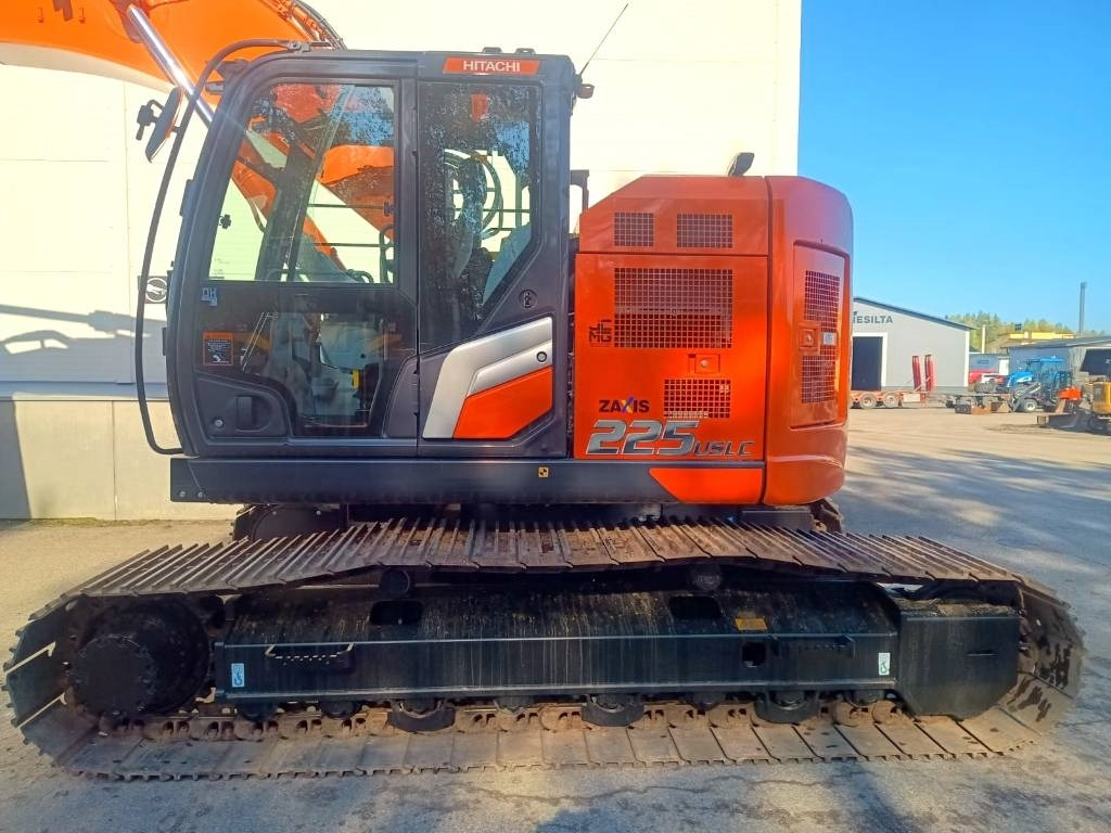 Hitachi MYYTY! SOLD! ZX225USLC-7 -STAGE V- - מחפר סורק: תמונה 2 Hitachi MYYTY! SOLD! ZX225USLC-7 -STAGE V- - מחפר סורק: תמונה 2
