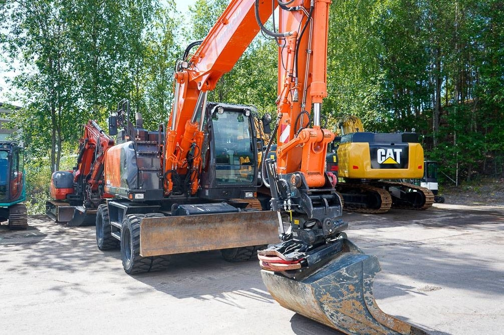 Hitachi ZX 140 W-6 - מחפר גלגלים: תמונה 5 Hitachi ZX 140 W-6 - מחפר גלגלים: תמונה 5