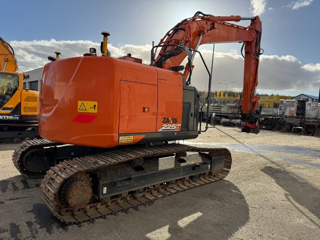 Hitachi ZX 225 US R LC-6 - מחפר סורק: תמונה 4 Hitachi ZX 225 US R LC-6 - מחפר סורק: תמונה 4