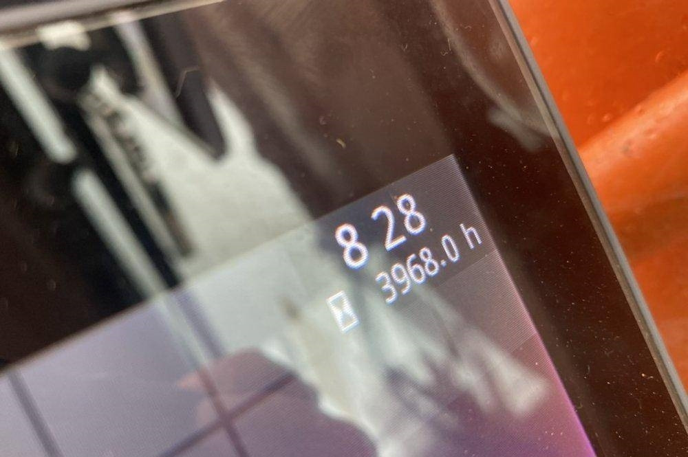מחפר סורק Hitachi ZX 300 LC-7: תמונה 7