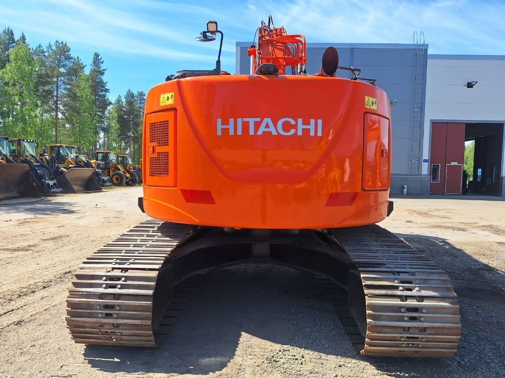 Hitachi ZX225USLC-5 PYÖRITTÄJÄ+PIHDIT YM. - מחפר סורק: תמונה 3 Hitachi ZX225USLC-5 PYÖRITTÄJÄ+PIHDIT YM. - מחפר סורק: תמונה 3