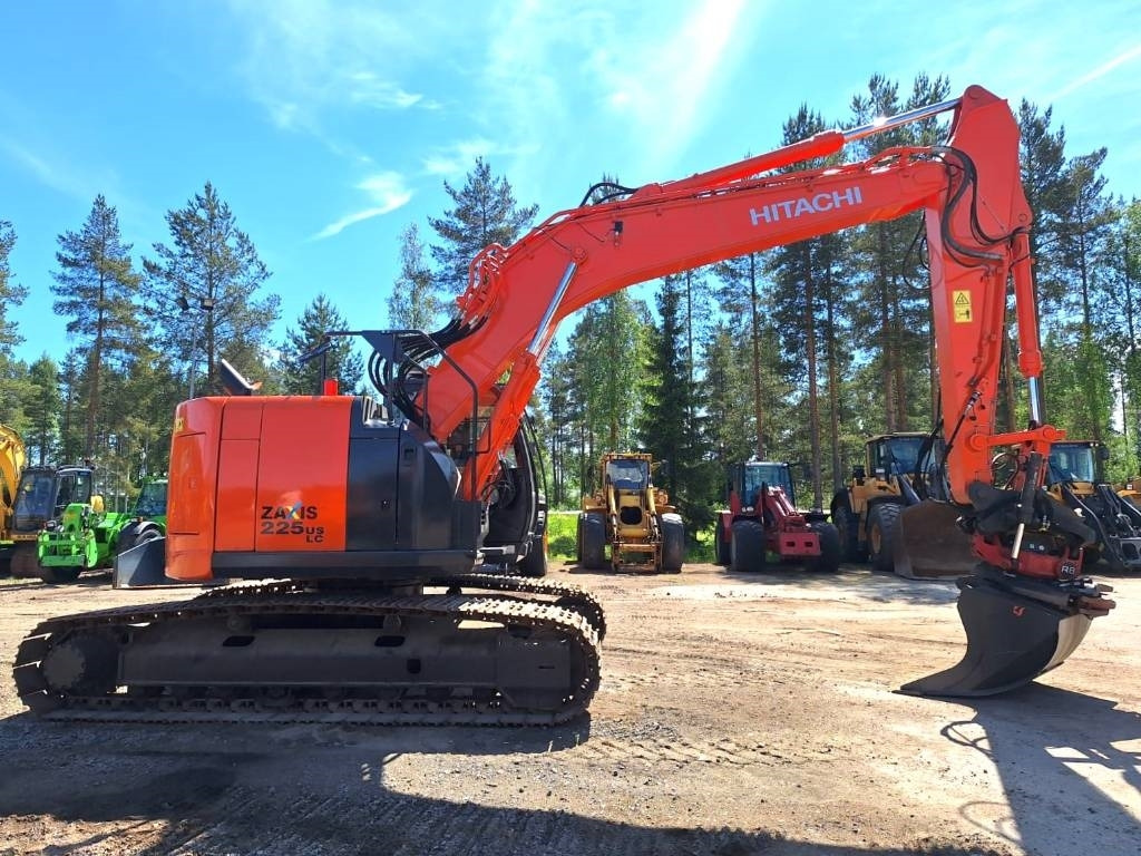 Hitachi ZX225USLC-5 PYÖRITTÄJÄ+PIHDIT YM. - מחפר סורק: תמונה 5 Hitachi ZX225USLC-5 PYÖRITTÄJÄ+PIHDIT YM. - מחפר סורק: תמונה 5