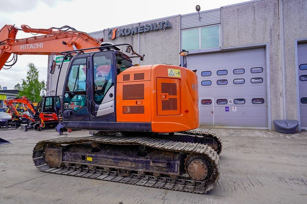 Hitachi ZX225USLC-5B MARTTIINILLA - מחפר סורק: תמונה 2 Hitachi ZX225USLC-5B MARTTIINILLA - מחפר סורק: תמונה 2