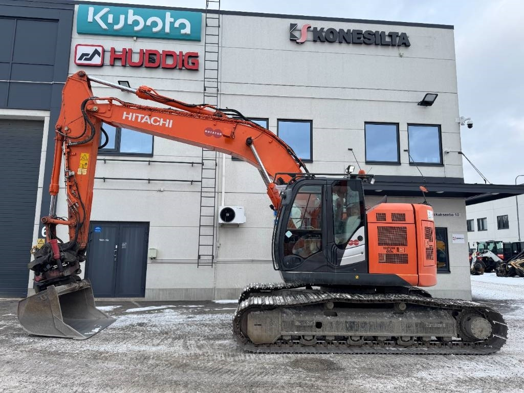Hitachi ZX225USLC-5B PYÖRITTÄJÄLLÄ - מחפר סורק: תמונה 1 Hitachi ZX225USLC-5B PYÖRITTÄJÄLLÄ - מחפר סורק: תמונה 1