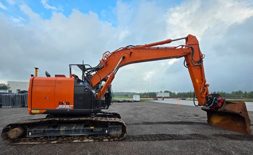Hitachi ZX225USRLC-6 - מחפר סורק: תמונה 3 Hitachi ZX225USRLC-6 - מחפר סורק: תמונה 3