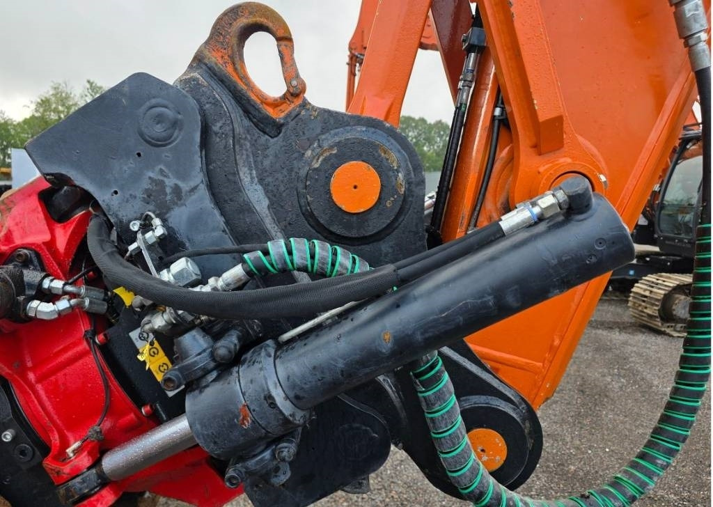 Hitachi ZX225USRLC-6 - מחפר סורק: תמונה 5 Hitachi ZX225USRLC-6 - מחפר סורק: תמונה 5