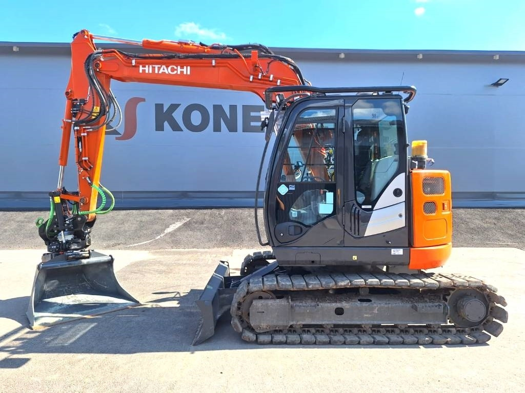 Hitachi ZX85US-6 HUIPPUVARUSTEILLA - מיני מחפר: תמונה 1 Hitachi ZX85US-6 HUIPPUVARUSTEILLA - מיני מחפר: תמונה 1