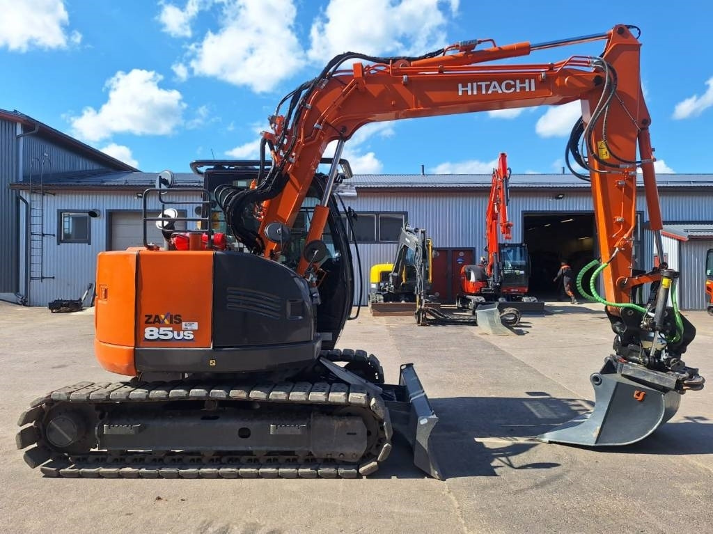 Hitachi ZX85US-6 HUIPPUVARUSTEILLA - מיני מחפר: תמונה 5 Hitachi ZX85US-6 HUIPPUVARUSTEILLA - מיני מחפר: תמונה 5