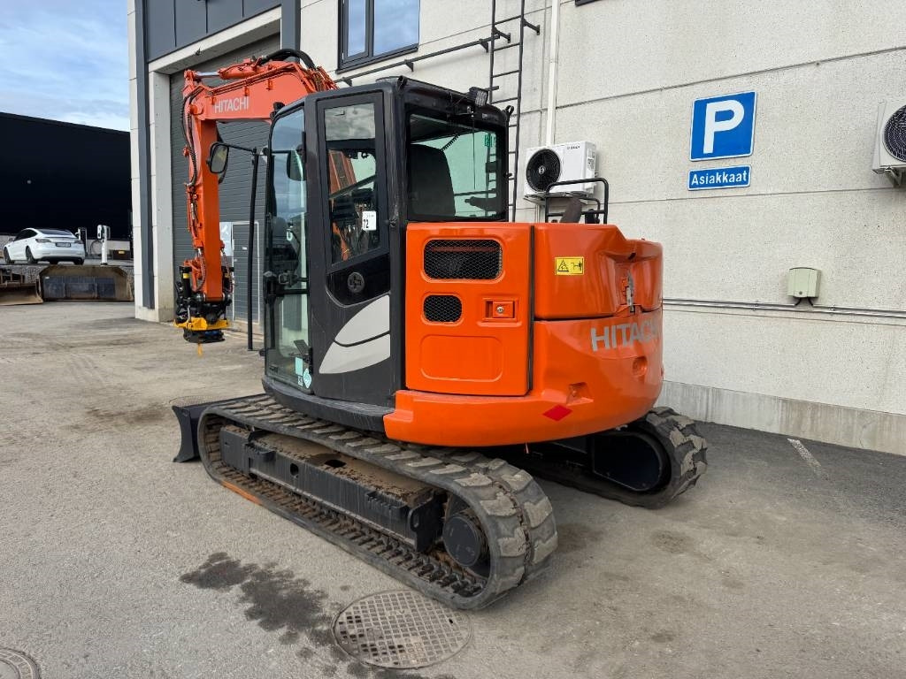 Hitachi ZX85USB-6, Uudella engcon EC209 tiltillä - מיני מחפר: תמונה 3 Hitachi ZX85USB-6, Uudella engcon EC209 tiltillä - מיני מחפר: תמונה 3